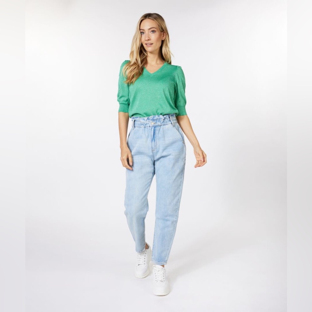 NWT. Esqualo. Paper bag Jeans. Size 6.